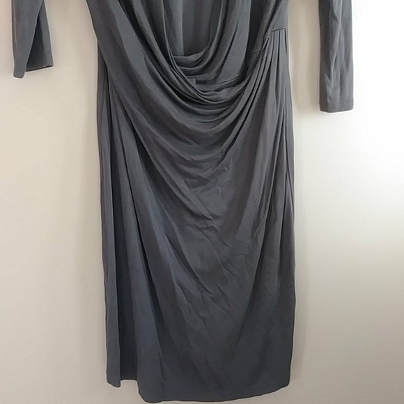 🆕H&M faux wrap dress in grey - Picture 4 of 10